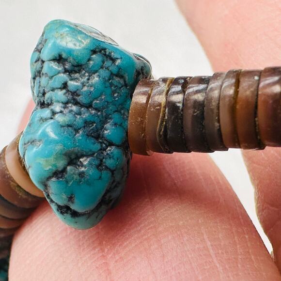 Men’s Faux Turquoise and Genuine Shell Beaded Necklace - Picture 6 of 6